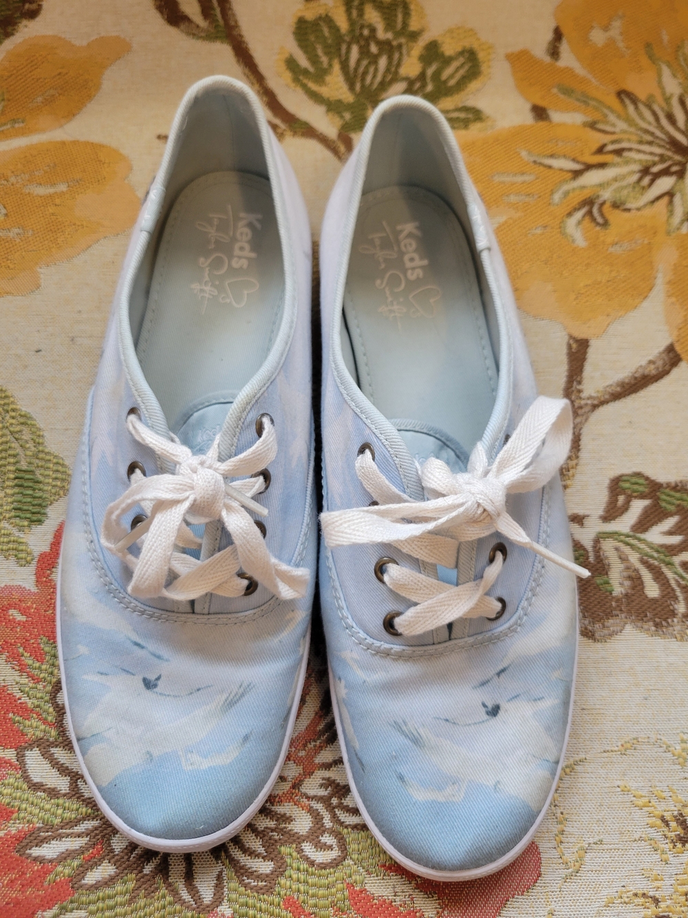 2/$25 Taylor Swift 1989 Keds
